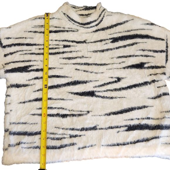Zebra Sweater Mock Neck, Size Large - B My Story, Super Soft and Fuzzy - Picture 4 of 9